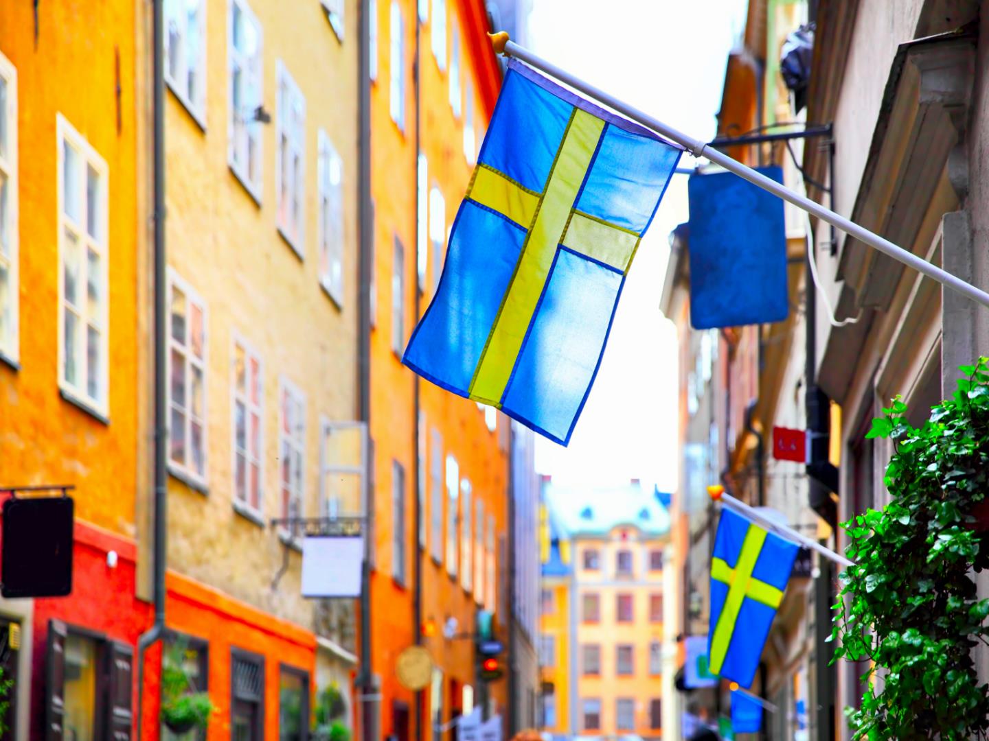 SWEDEN SUSPENDS MODERNA VACCINE FOR THOSE 30 AND UNDER